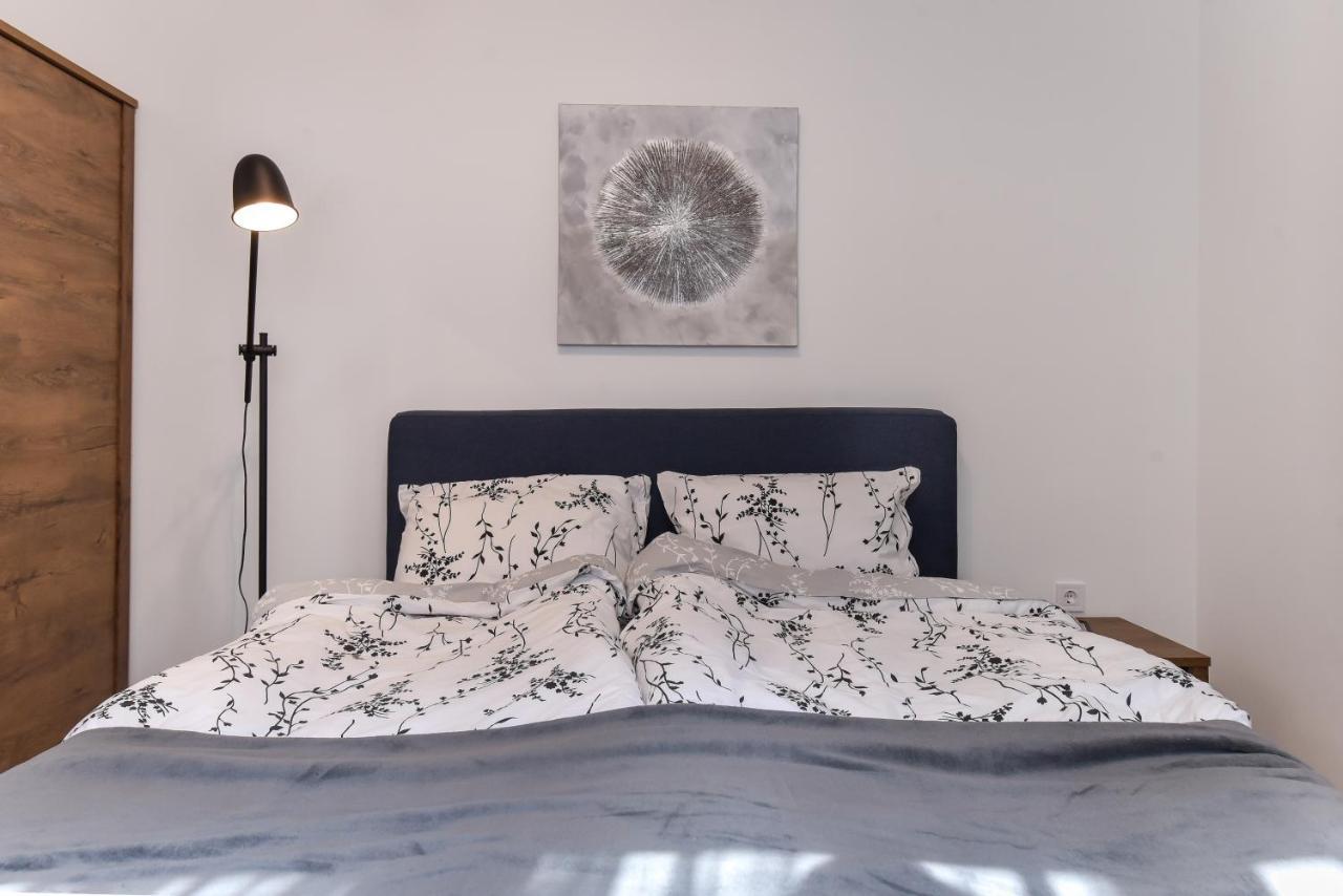 Apartamento Cosy & Renovated 2Bd Flat Near Vitoshka By Flat Mаnager Sofía Exterior foto